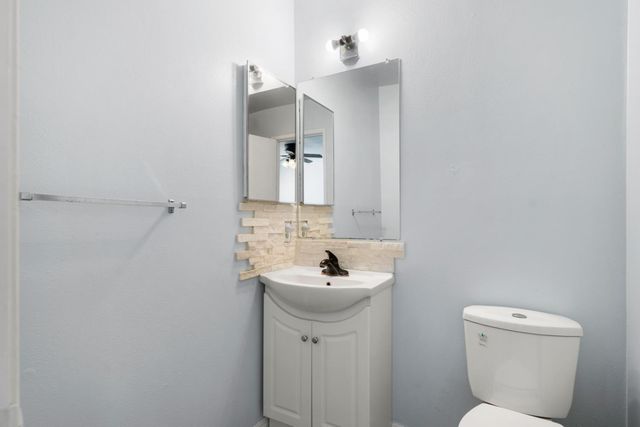 6859 Butterball Way, Sacramento, CA 95842