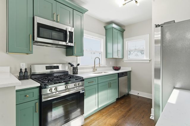 7124 Van Buren Avenue, Hammond, IN 46324