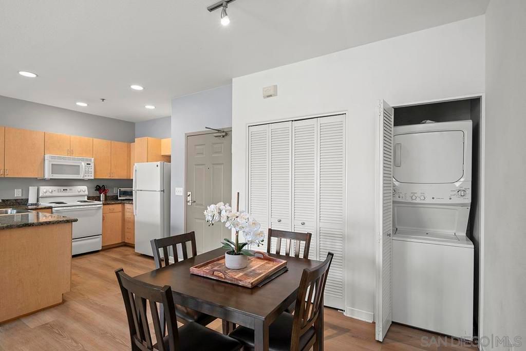 Image 10 of property listing at 1501 Front Street 414, San Diego, CA 92101