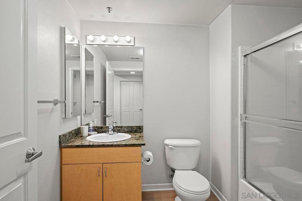 Image 16 of property listing at 1501 Front Street 414, San Diego, CA 92101