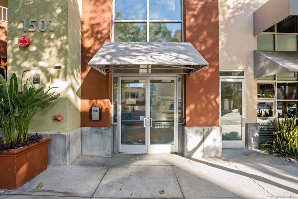 Image 20 of property listing at 1501 Front Street 414, San Diego, CA 92101