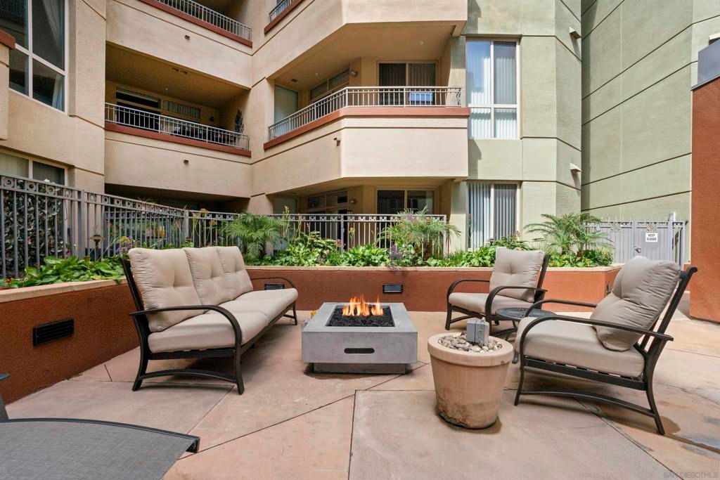 Image 33 of property listing at 1501 Front Street 414, San Diego, CA 92101