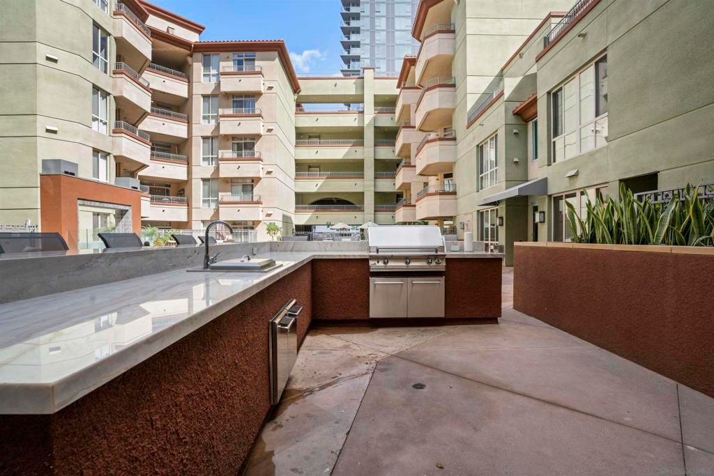 Image 35 of property listing at 1501 Front Street 414, San Diego, CA 92101