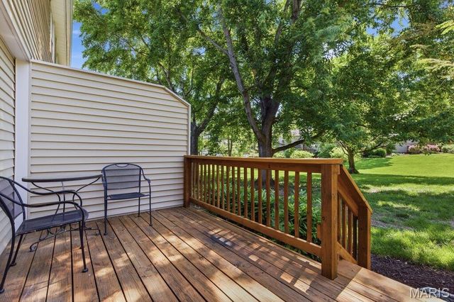 1746 Redbird Cove, Brentwood, MO 63144