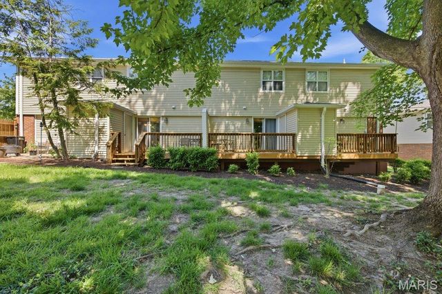 1746 Redbird Cove, Brentwood, MO 63144
