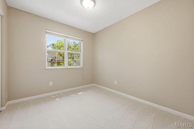 1746 Redbird Cove, Brentwood, MO 63144