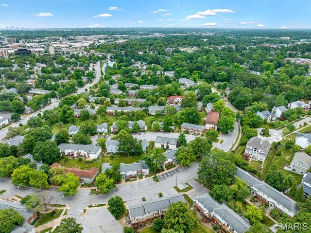 1746 Redbird Cove, Brentwood, MO 63144