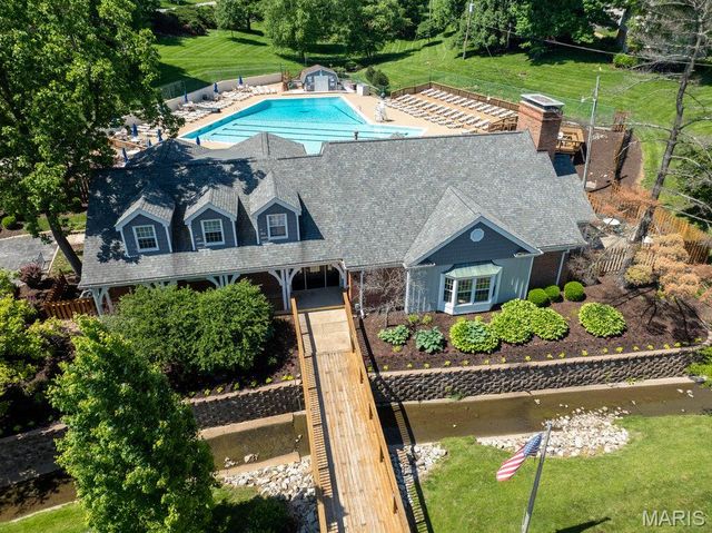 1746 Redbird Cove, Brentwood, MO 63144