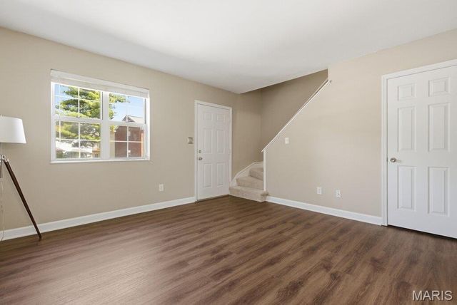 1746 Redbird Cove, Brentwood, MO 63144