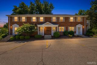 1746 Redbird Cove, Brentwood, MO 63144