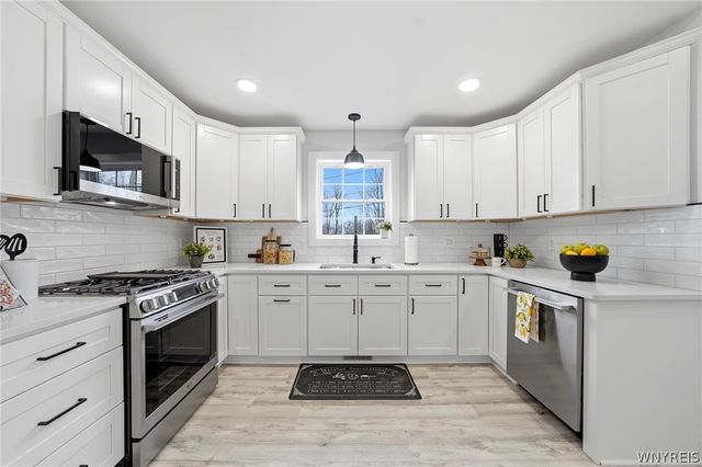557 Eisenhower Avenue, Evans, NY 14006