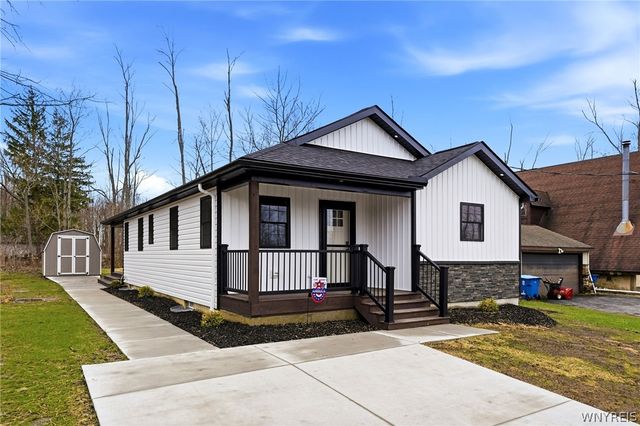 557 Eisenhower Avenue, Evans, NY 14006