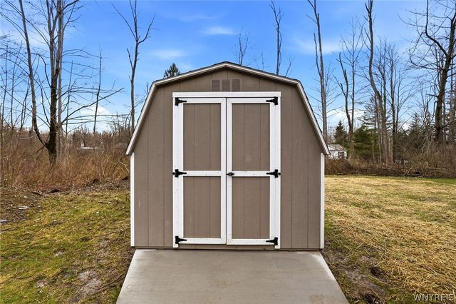 557 Eisenhower Avenue, Evans, NY 14006