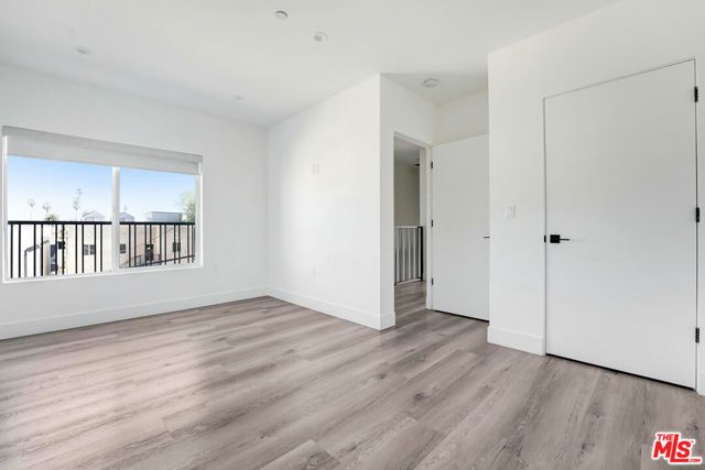 21719 Hart Street, Canoga Park (los Angeles), CA 91303