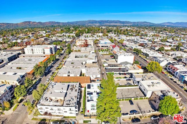 21719 Hart Street, Canoga Park (los Angeles), CA 91303