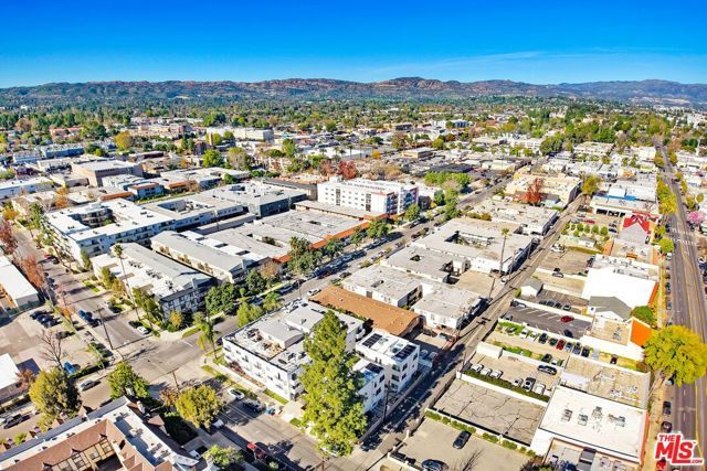 21719 Hart Street, Canoga Park (los Angeles), CA 91303