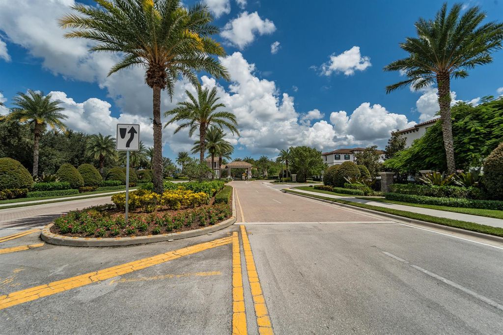 4521 Willow Basin Way, Lake Worth, FL 33467