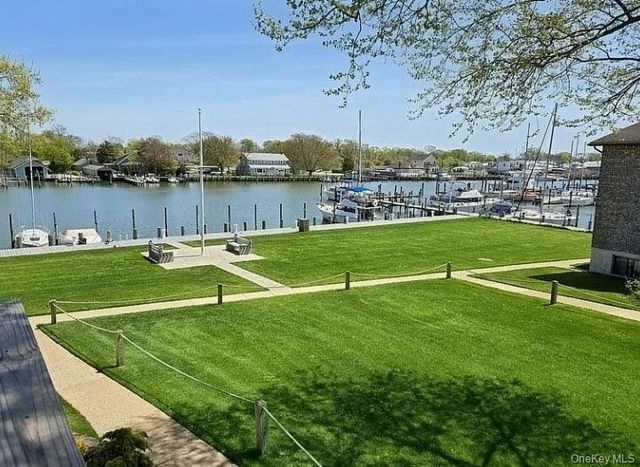 263 River Avenue 35D, Patchogue, NY 11772