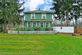 9210 Howland Springs Road SE, Howland, OH 44484