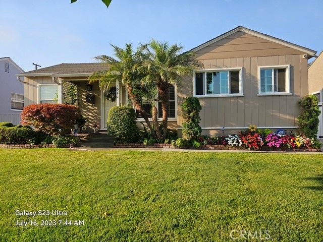 2942 Silva, Lakewood, CA 90712