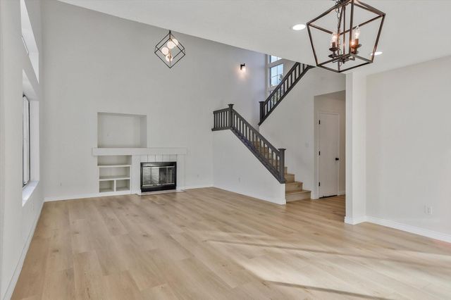 5481 Muskingham Way, Sacramento, CA 95823