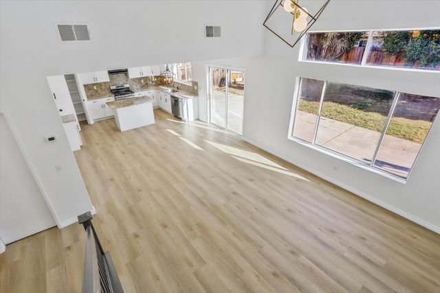 5481 Muskingham Way, Sacramento, CA 95823