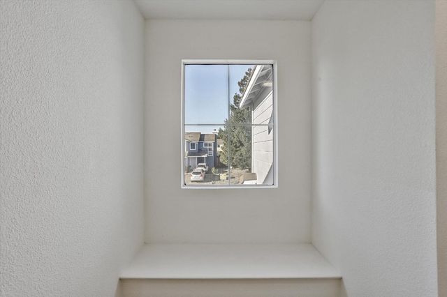 5481 Muskingham Way, Sacramento, CA 95823