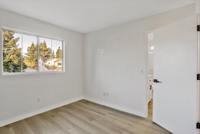 5481 Muskingham Way, Sacramento, CA 95823