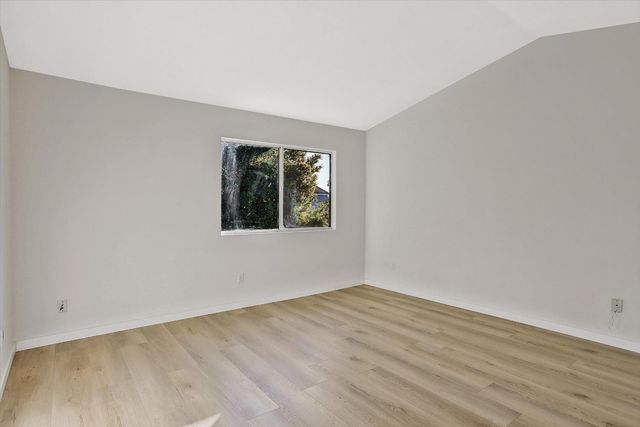 5481 Muskingham Way, Sacramento, CA 95823