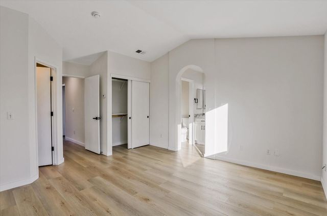 5481 Muskingham Way, Sacramento, CA 95823