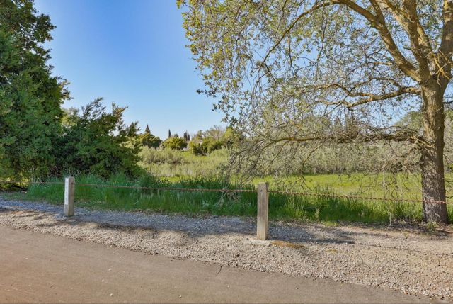 5481 Muskingham Way, Sacramento, CA 95823