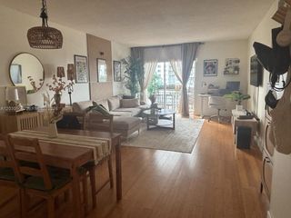 400 Kings Point Dr 622, Sunny Isles Beach, FL 33160