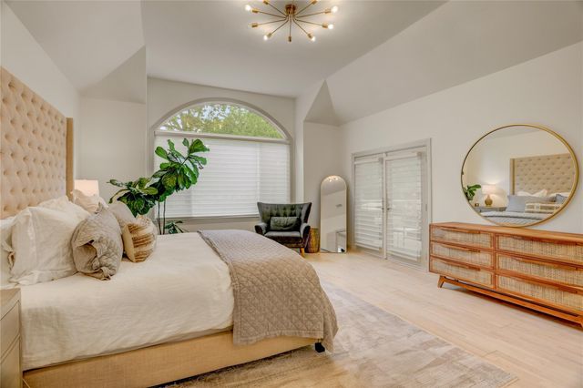 18 Dartmoor Court, Sugar Land, TX 77479