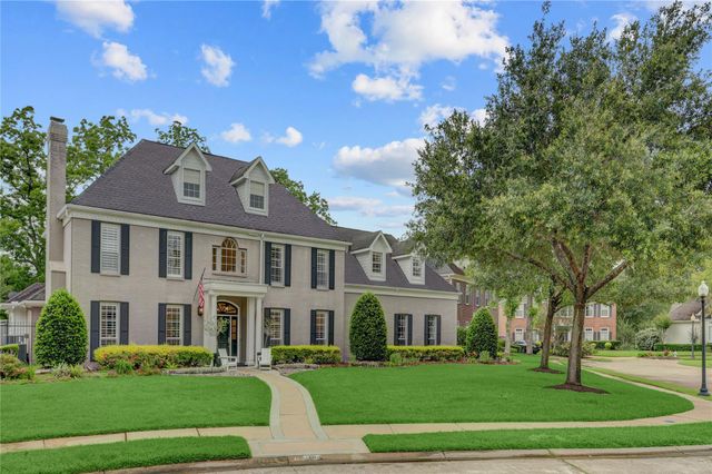 18 Dartmoor Court, Sugar Land, TX 77479