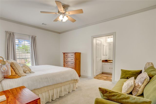 18 Dartmoor Court, Sugar Land, TX 77479