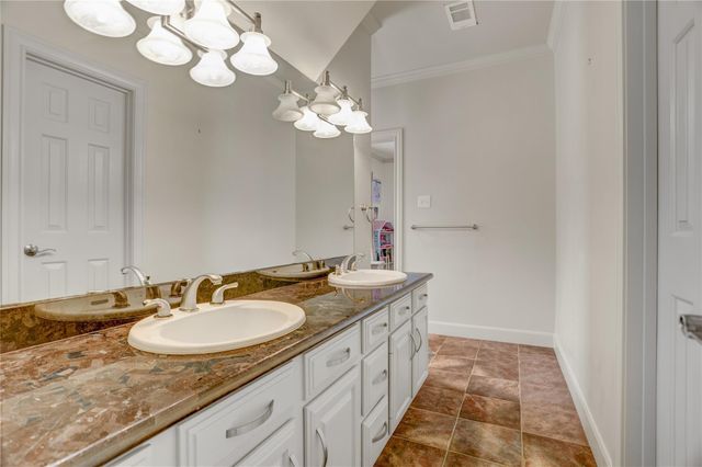 18 Dartmoor Court, Sugar Land, TX 77479