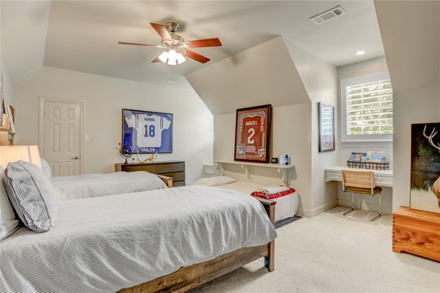18 Dartmoor Court, Sugar Land, TX 77479