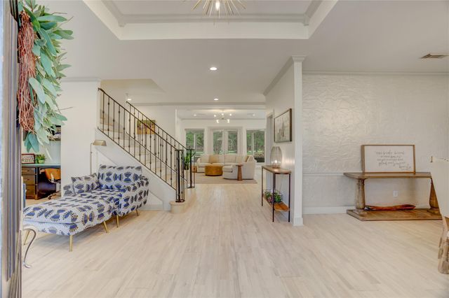 18 Dartmoor Court, Sugar Land, TX 77479