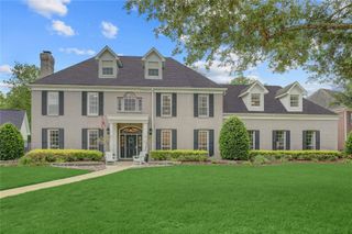 18 Dartmoor Court, Sugar Land, TX 77479