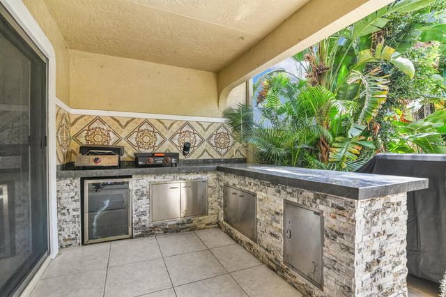 753 Villa Portofino Circle, Deerfield Beach, FL 33442