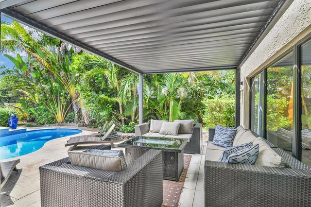 753 Villa Portofino Circle, Deerfield Beach, FL 33442