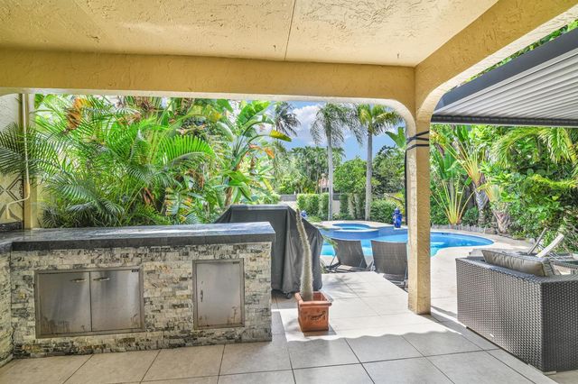 753 Villa Portofino Circle, Deerfield Beach, FL 33442