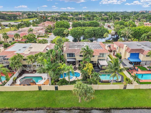 753 Villa Portofino Circle, Deerfield Beach, FL 33442