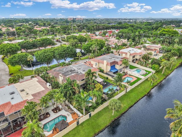 753 Villa Portofino Circle, Deerfield Beach, FL 33442