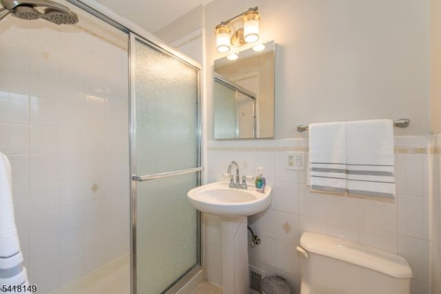 25 Continental Ave, Morristown Town, NJ 07960