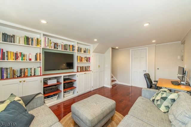 25 Continental Ave, Morristown Town, NJ 07960