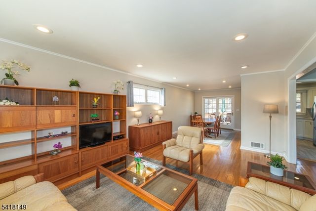 25 Continental Ave, Morristown Town, NJ 07960