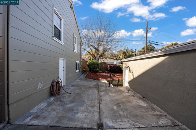 1828 Riverbank Ave, Castro Valley, CA 94546