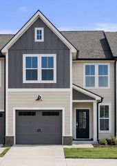 316 Panther Dr, Murfreesboro, TN 37127
