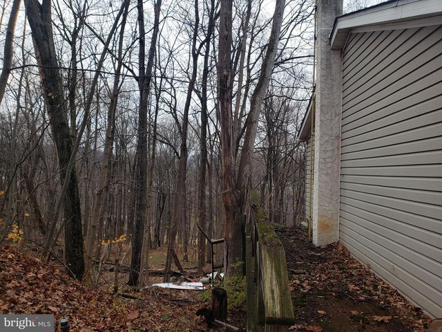 275 WASHINGTON RD, Bechtelsville, PA 19505